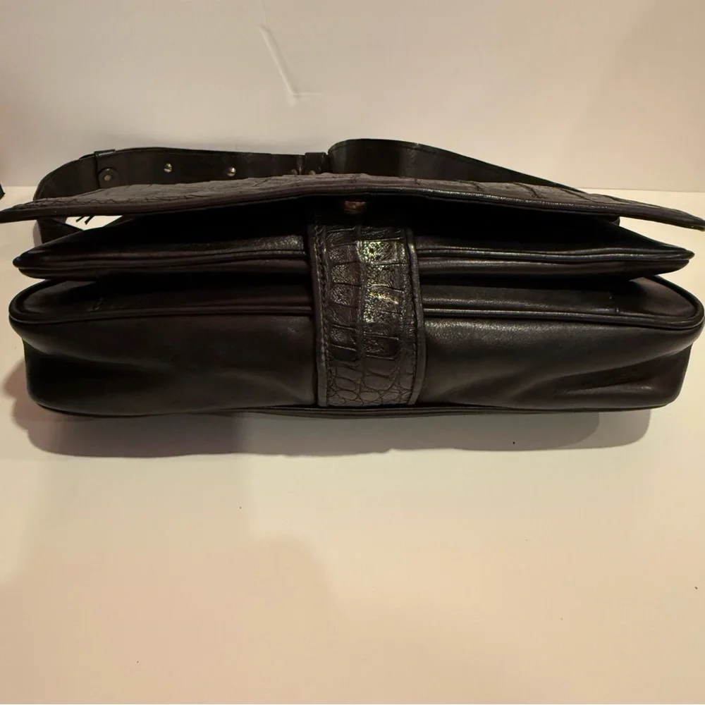 Donna Karan New York Black Leather Messenger Style Shoulder Bag RARE